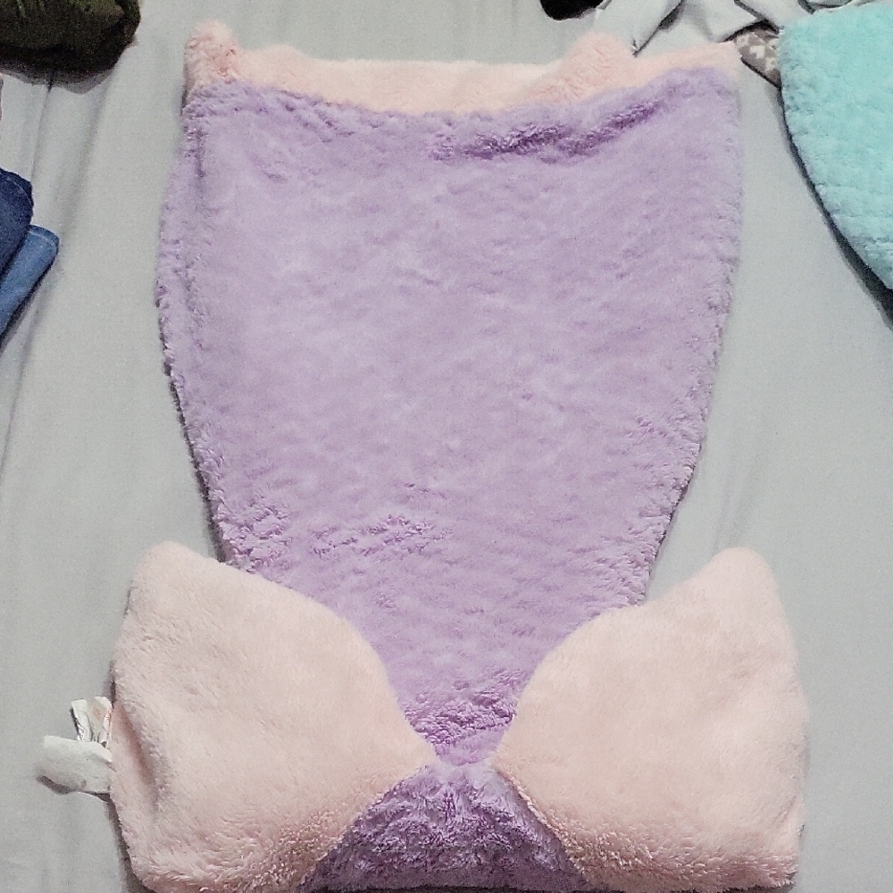 Cozy Lavender and Pink Mermaid Tail Snuggie